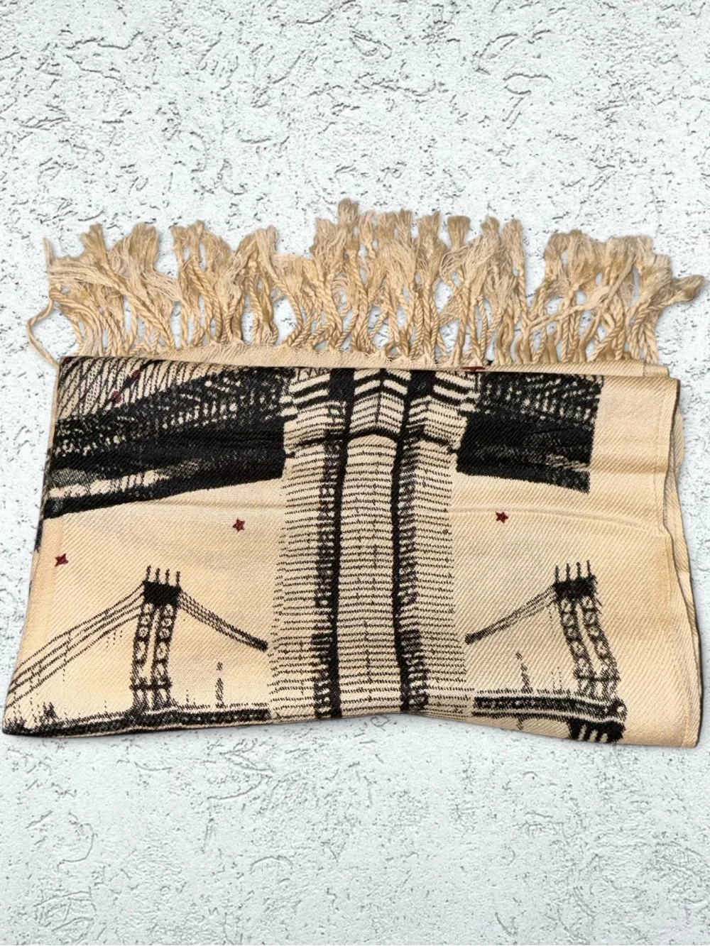 🌻 Vintage Pashmina New York City  Scarf Brooklyn Bridge Cream